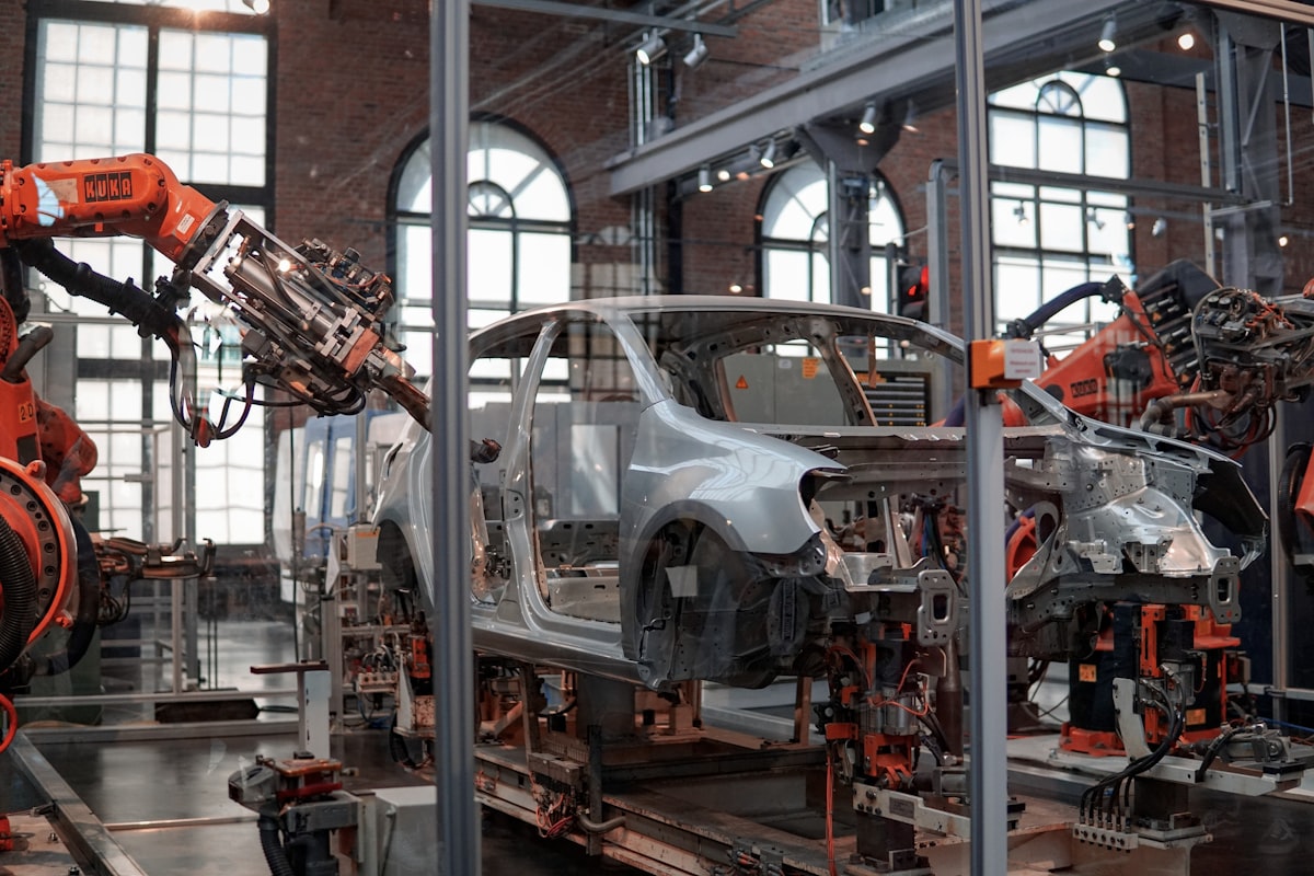 VW streicht 100.000 Stellen – Das Ende der deutschen Industrie wie wir sie kennen?